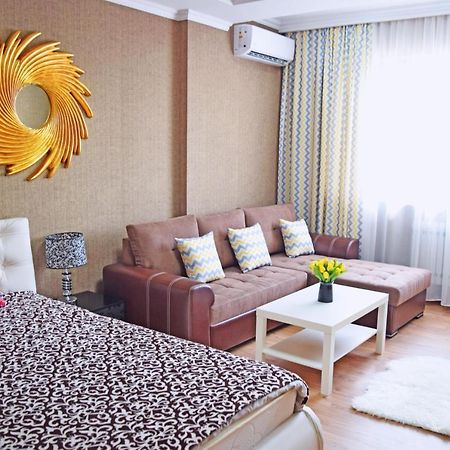 Bishkek Sunny Apartment In The Center Extérieur photo