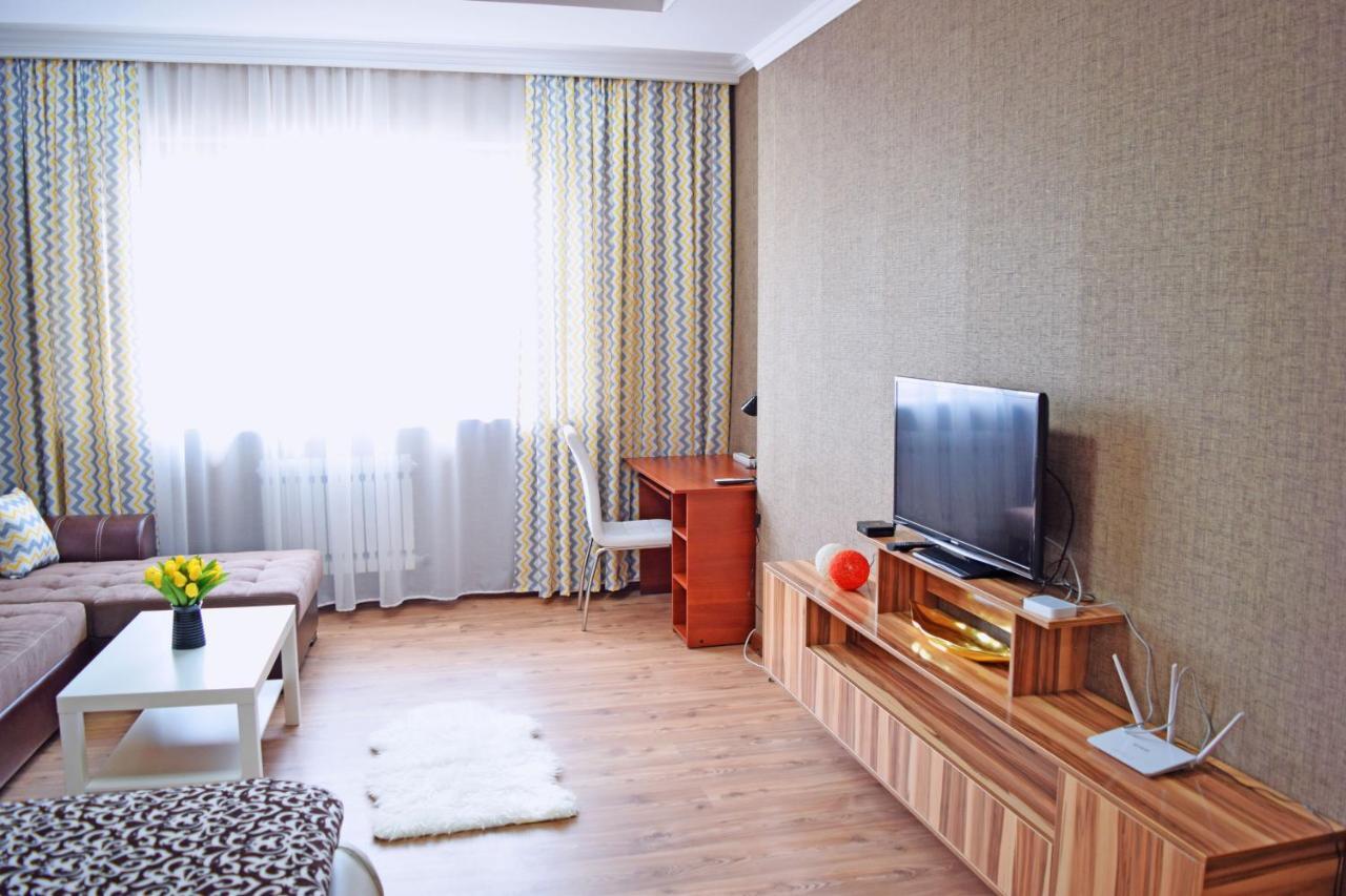 Bishkek Sunny Apartment In The Center Extérieur photo