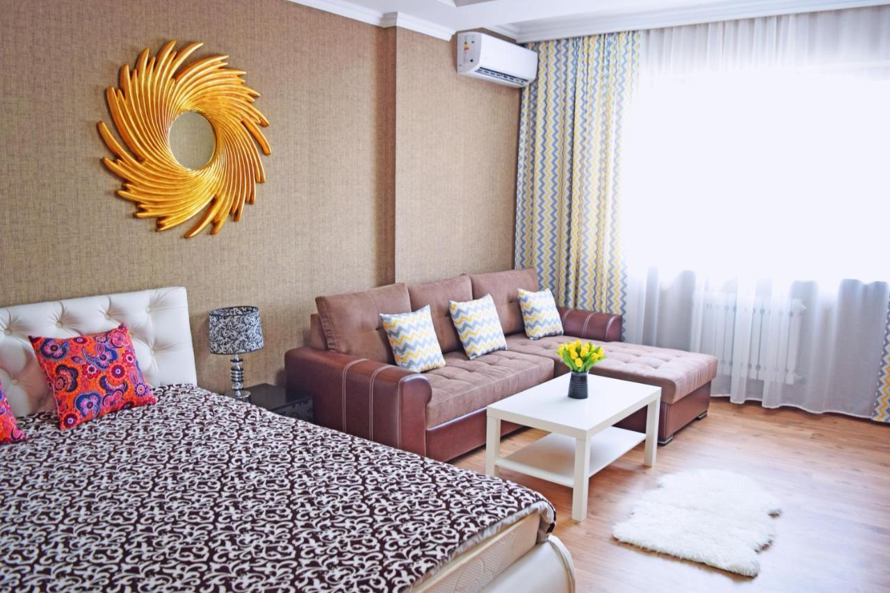 Bishkek Sunny Apartment In The Center Extérieur photo