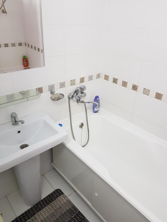 Bishkek Sunny Apartment In The Center Extérieur photo