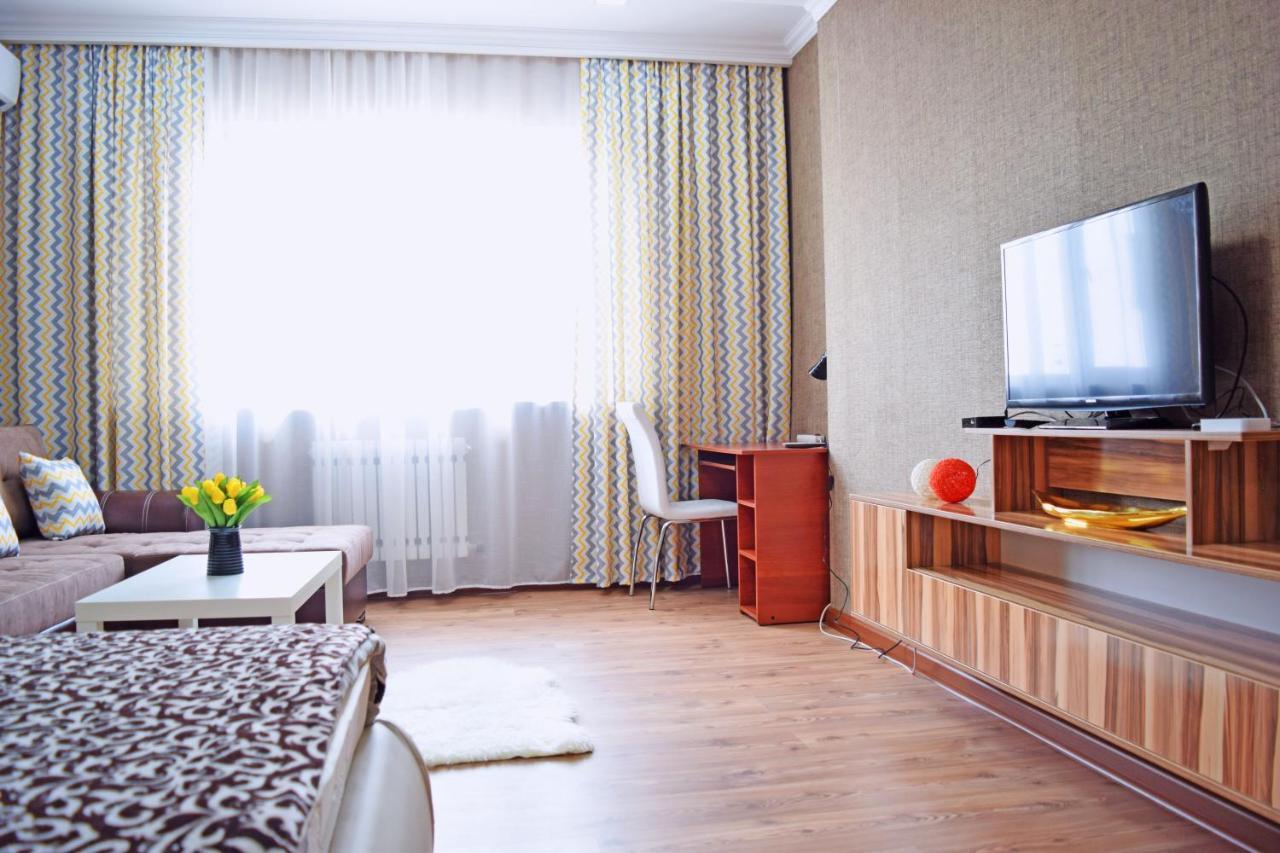 Bishkek Sunny Apartment In The Center Extérieur photo